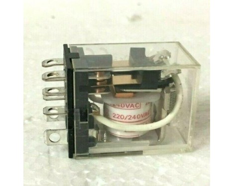 Omron LY2 Small Relay 220/240VCA 