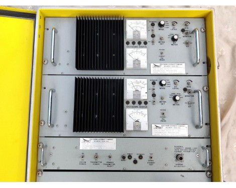 SAC - Southern Avionics Company SA100D Radiobeacon Transmitter  Automatic Transfer Unit